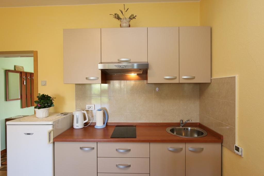 Apartment Mihajic M Klimno Bagian luar foto