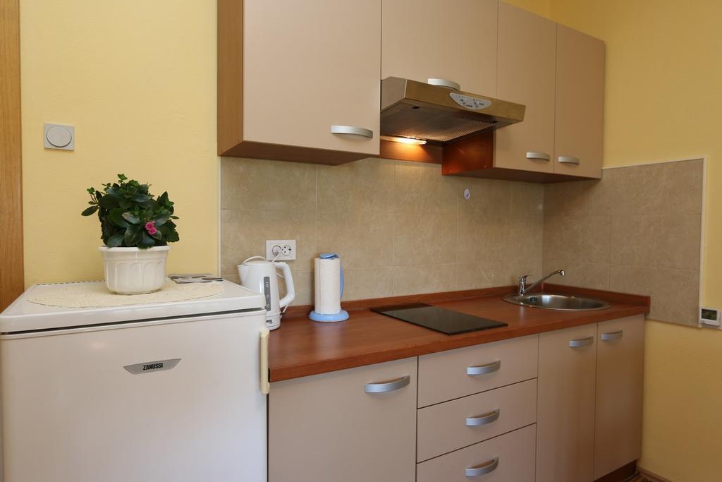 Apartment Mihajic M Klimno Bagian luar foto
